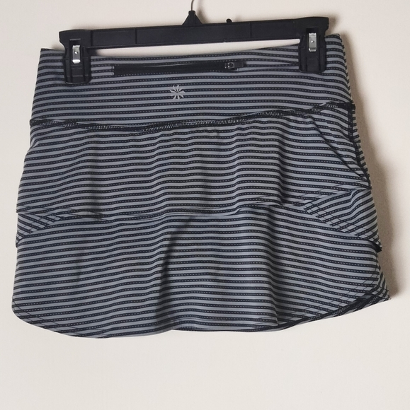 Athleta Stripe Swagger Skorts - Picture 6 of 12